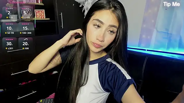 Emilytafur online show from March 11, 9:54 pm