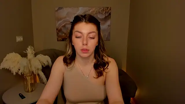 MollyMeltorr online show from February 2, 4:33 am