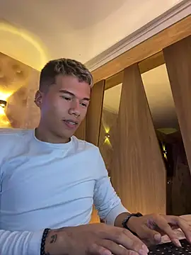 Logan smith1 online show from February 7, 8:01 am