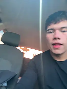 Snapshot of Logan_smith1 chatting on April 24, 4:42 pm Logan smith1 online show from April 24, 4:42 pm