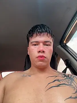Snapshot of Logan_smith1 chatting on May 21, 5:20 pm Logan smith1 online show from May 21, 5:20 pm