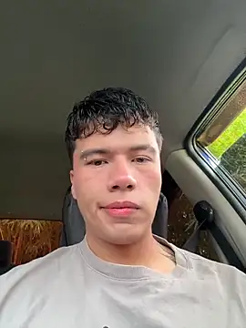 Snapshot of Logan_smith1 chatting on May 28, 3:20 pm Logan smith1 online show from May 28, 3:20 pm