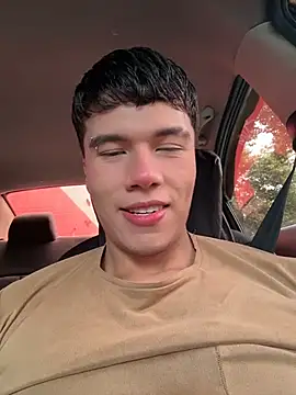 Snapshot of Logan_smith1 chatting on July 1, 8:08 pm Logan smith1 online show from July 1, 8:08 pm
