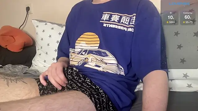 Snapshot of tyler_8x chatting on December 11, 9:23 pm tyler 8x online show from December 11, 9:23 pm