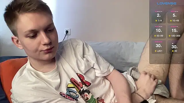 Snapshot of tyler_8x chatting on January 20, 11:45 am tyler 8x online show from January 20, 11:45 am