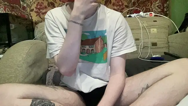 Snapshot of tyler_8x chatting on March 9, 12:09 pm tyler 8x online show from March 9, 12:09 pm