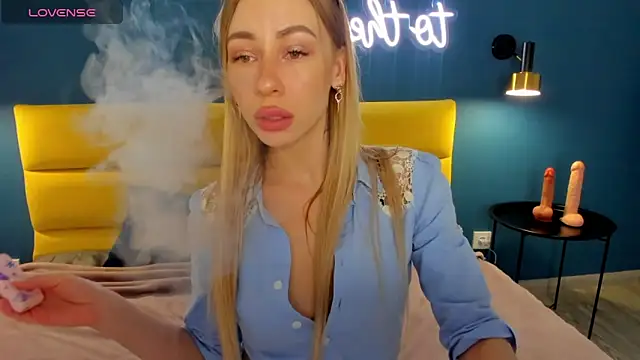 Diana Garrett online show from April 3, 1:25 am