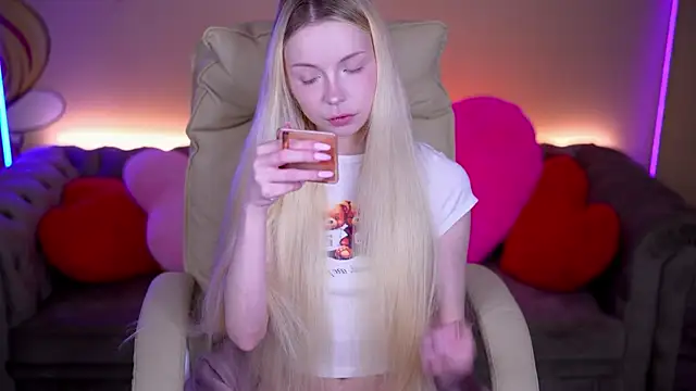 EviStar online show from February 12, 7:47 am