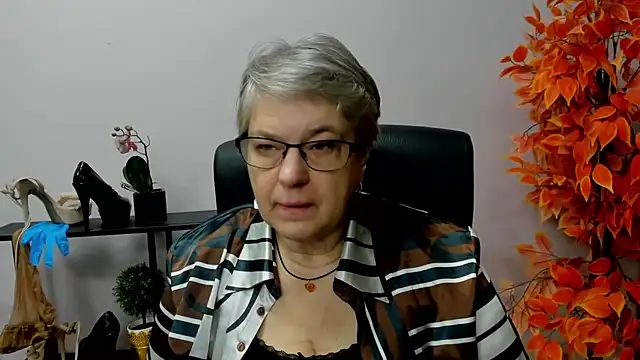 IrisDream online show from December 12, 7:19 am