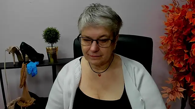 IrisDream online show from December 20, 7:12 am