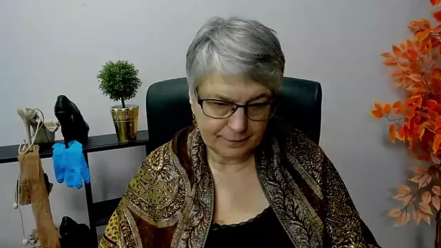 IrisDream online show from January 15, 11:00 am