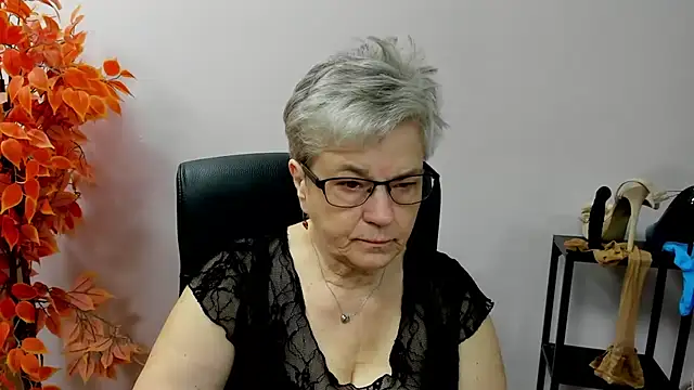 IrisDream online show from October 6, 6:22 am