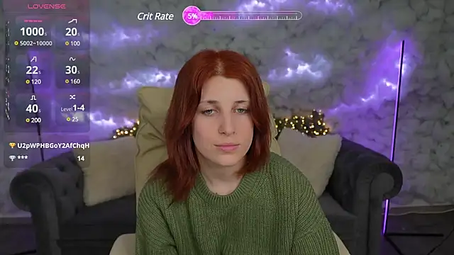 FoxyRayy online show from December 10, 4:38 pm