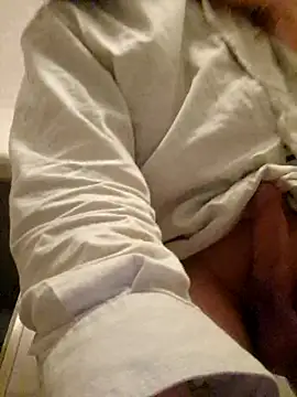 Josephine LIVE online show from April 9, 9:09 pm