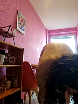 Josephine LIVE online show from April 11, 9:02 am