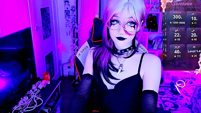 Aki  Ra online show from April 21, 1:29 am