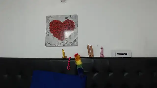 Snapshot of Angelinna_Milf chatting on January 15, 7:12 pm Angelinna Milf online show from January 15, 7:12 pm