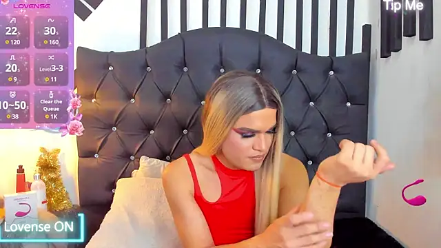 AllisonsweetZ online show from December 19, 8:13 pm