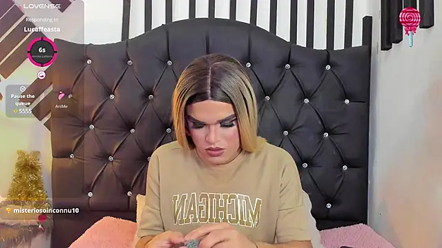 AllisonsweetZ online show from February 5, 7:42 pm