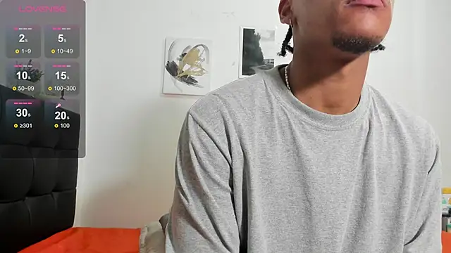 Snapshot of RoddyRich11 chatting on March 20, 3:13 am RoddyRich11 online show from March 20, 3:13 am