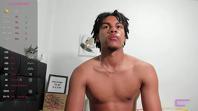 Snapshot of RoddyRich11 chatting on September 11, 2:28 pm RoddyRich11 online show from September 11, 2:28 pm