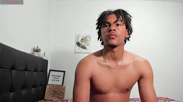 Snapshot of RoddyRich11 chatting on October 1, 11:16 am RoddyRich11 online show from October 1, 11:16 am