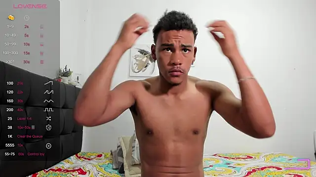 Snapshot of RoddyRich11 chatting on November 24, 12:16 pm RoddyRich11 online show from November 24, 12:16 pm