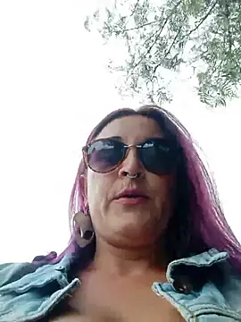 Snapshot of sophie_banger chatting on May 21, 9:44 pm sophie banger online show from May 21, 9:44 pm