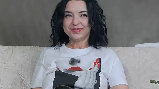 Snapshot of Ortensialady76 chatting on January 6, 6:14 am Ortensialady76 online show from January 6, 6:14 am