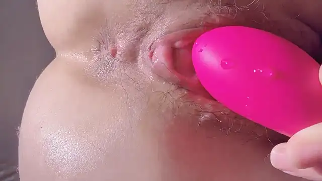 Snapshot of Krismil3 chatting on January 10, 8:18 am Krismil3 online show from January 10, 8:18 am