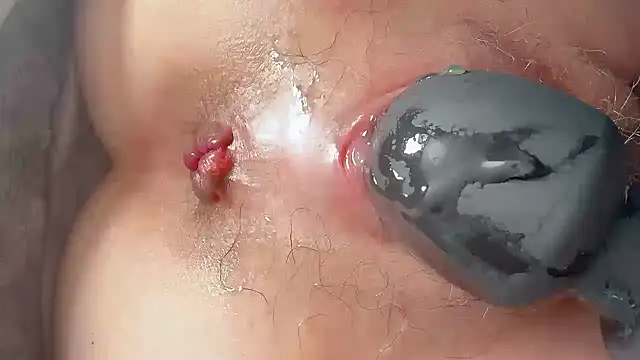 Snapshot of Krismil3 chatting on February 6, 7:02 am Krismil3 online show from February 6, 7:02 am