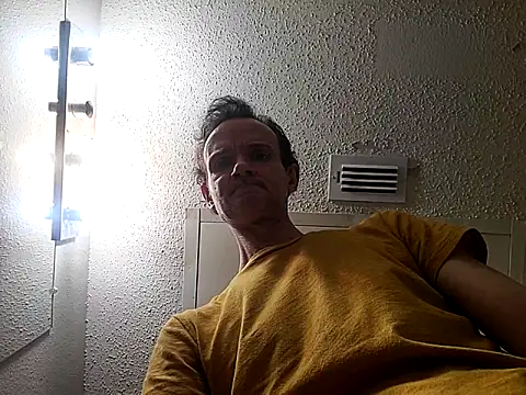 Snapshot of big8dall chatting on October 9, 9:57 pm big8dall online show from October 9, 9:57 pm