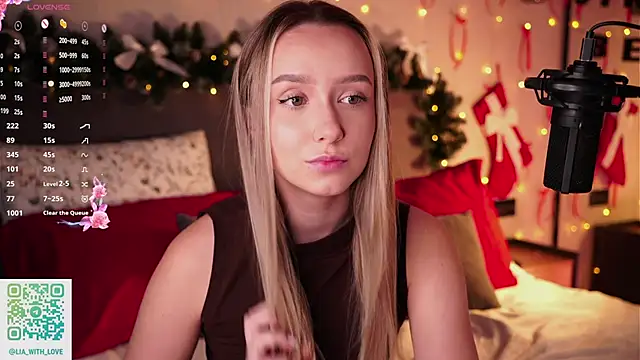 HollisBeckett online show from December 15, 2:27 am