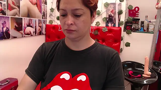 eva twiss online show from March 5, 11:38 am