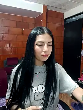 Snapshot of Raven__purple chatting on January 23, 1:41 am Raven  purple online show from January 23, 1:41 am