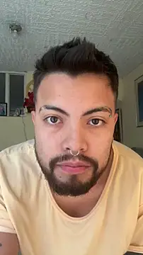 LuccaMallard online show from April 15, 5:53 pm