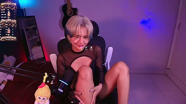 Snapshot of marlena3312 chatting on October 24, 2:46 pm marlena3312 online show from October 24, 2:46 pm