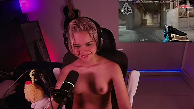 Snapshot of marlena3312 chatting on November 15, 2:24 pm marlena3312 online show from November 15, 2:24 pm