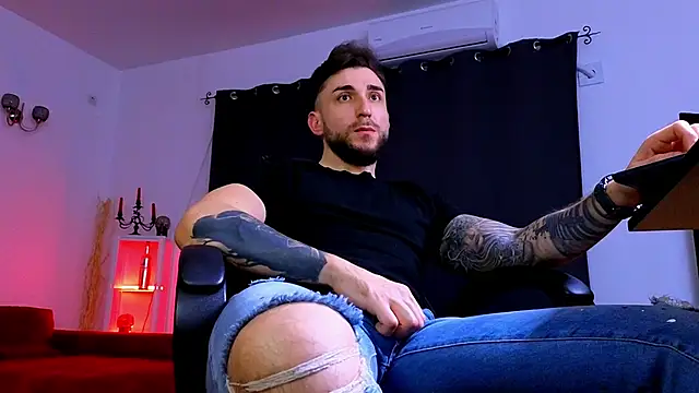 MightyAaron66 online show from February 20, 6:30 pm