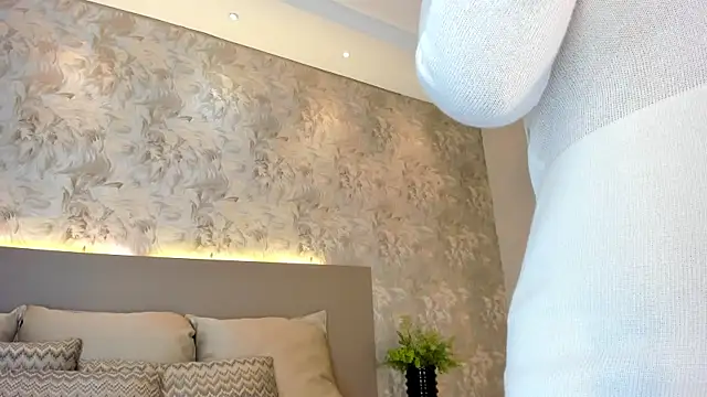 JadaKai online show from December 23, 12:30 am