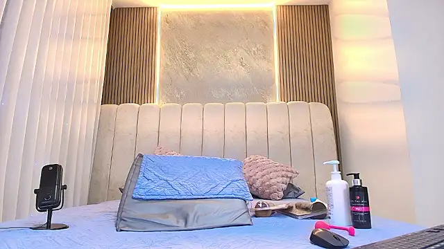 kata hazel online show from February 12, 7:20 pm