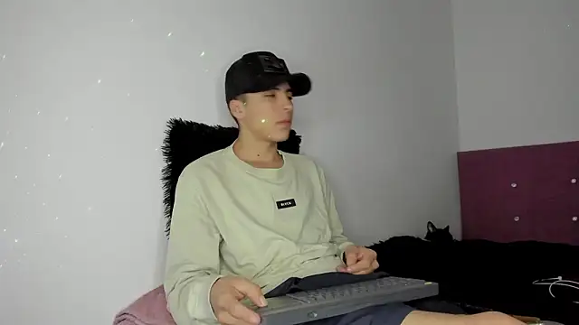 HeellBoy  online show from March 22, 2:59 am