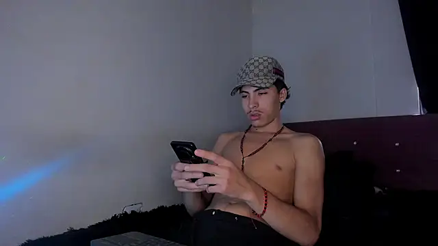HeellBoy  online show from July 18, 4:33 pm