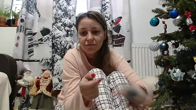 Snapshot of SweetMaddy888 chatting on December 26, 2:16 pm SweetMaddy888 online show from December 26, 2:16 pm