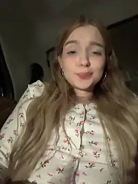 Baby Tiny online show from January 2, 9:28 pm