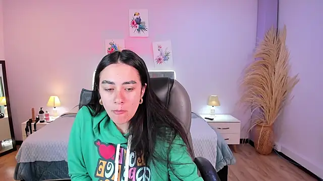 Icysweetcam online show from April 17, 12:19 pm