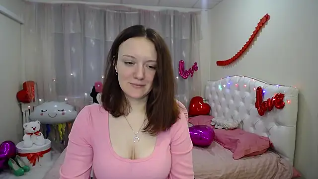 Snapshot of BarbaraStily chatting on February 11, 11:21 am BarbaraStily online show from February 11, 11:21 am