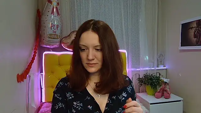 Snapshot of BarbaraStily chatting on February 24, 8:06 am BarbaraStily online show from February 24, 8:06 am