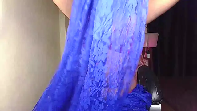 Snapshot of Black-Pearll chatting on November 14, 5:33 pm Black-Pearll online show from November 14, 5:33 pm