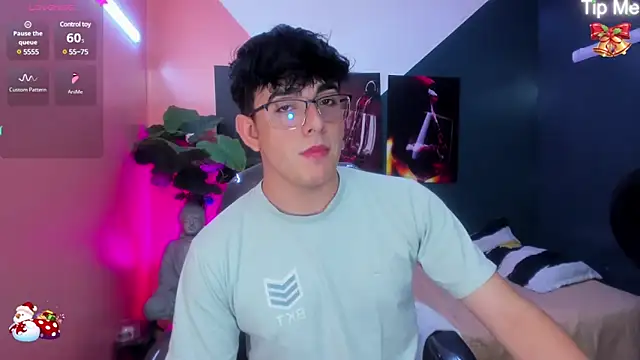 Snapshot of nolan_twink1 chatting on December 14, 6:09 pm nolan twink1 online show from December 14, 6:09 pm